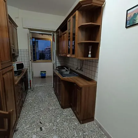 A Casa Di Lo Apartment