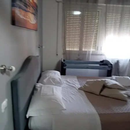 A Casa Di Lo Apartment *